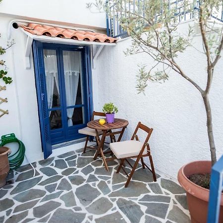 Aquarella-Stylish Veranda Apartment In Centre Of Poros Town Exterior foto