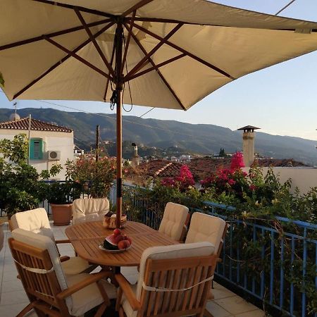 Aquarella-Stylish Veranda Apartment In Centre Of Poros Town Exterior foto